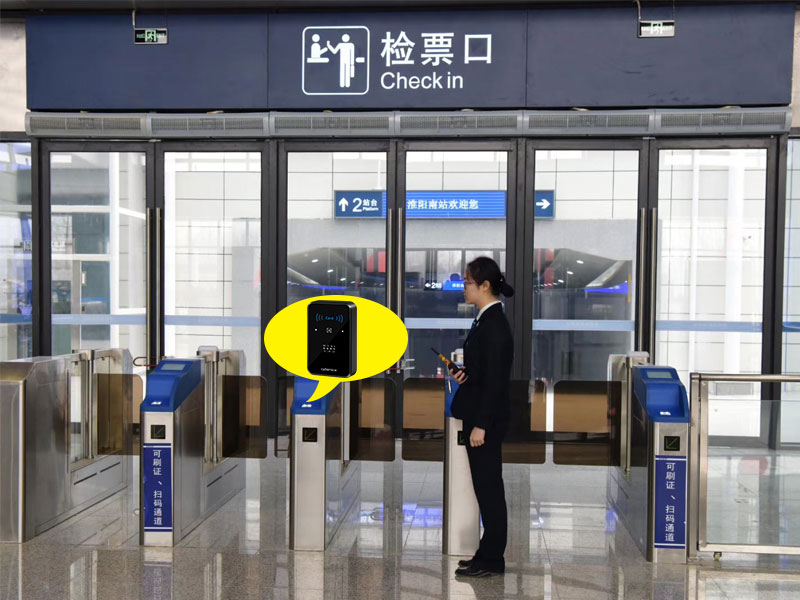 高鐵站、機(jī)場等人流量大的場所